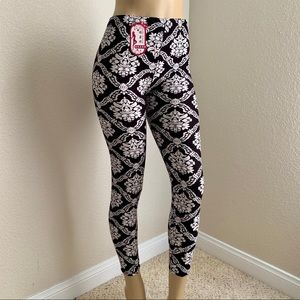 Black and White Leggins